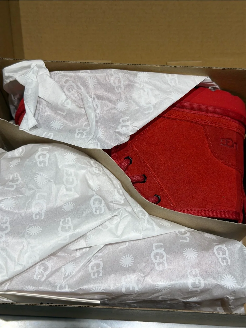 UGG Kids Red Suede Lace-Up Ankle Boots t neumell ll